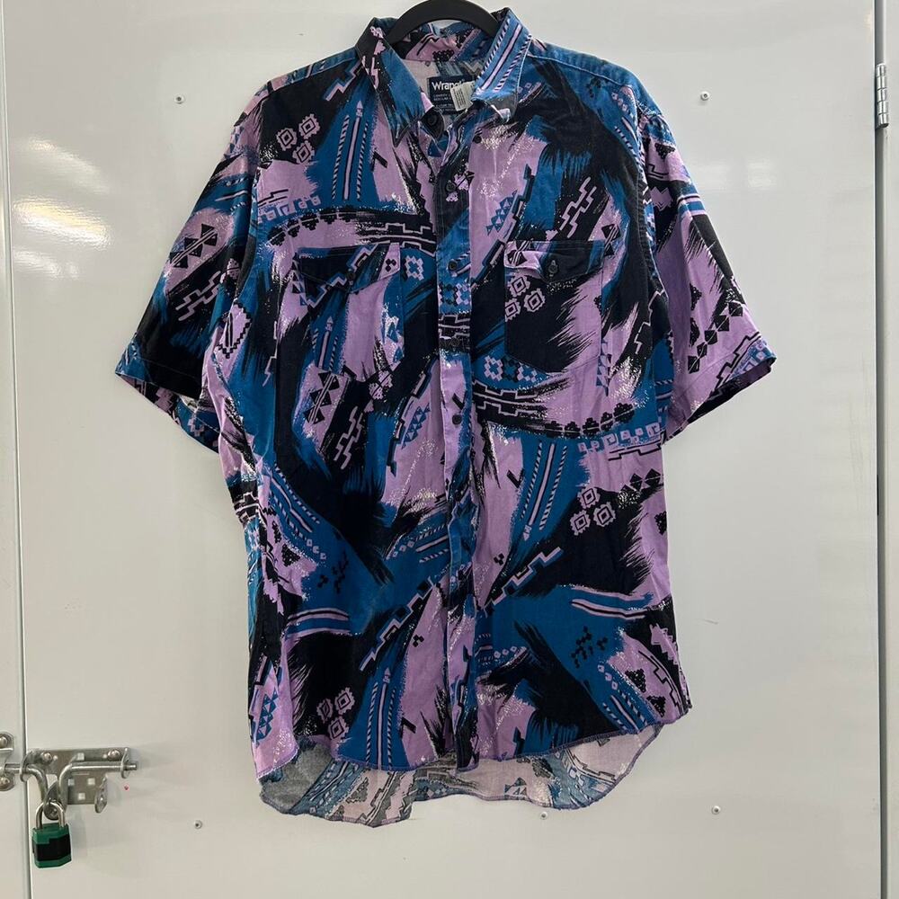 VTG Wrangler cowboy cut shirt in purple and blue